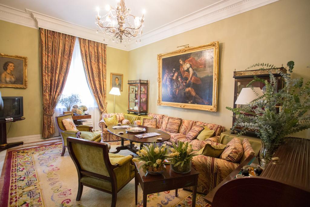 Villa De La Palmera Севилья Экстерьер фото