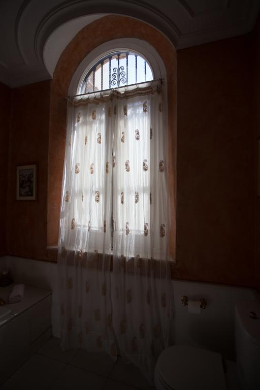 Villa De La Palmera Севилья Экстерьер фото